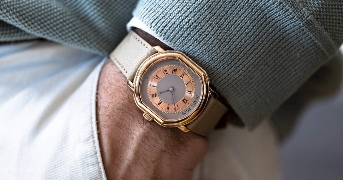 Introducing: The Daniel Roth Extra Plat In Rose Gold (Live Pics & Pricing) Introducing: The Daniel Roth Extra Plat In Rose Gold (Live Pics & Pricing)