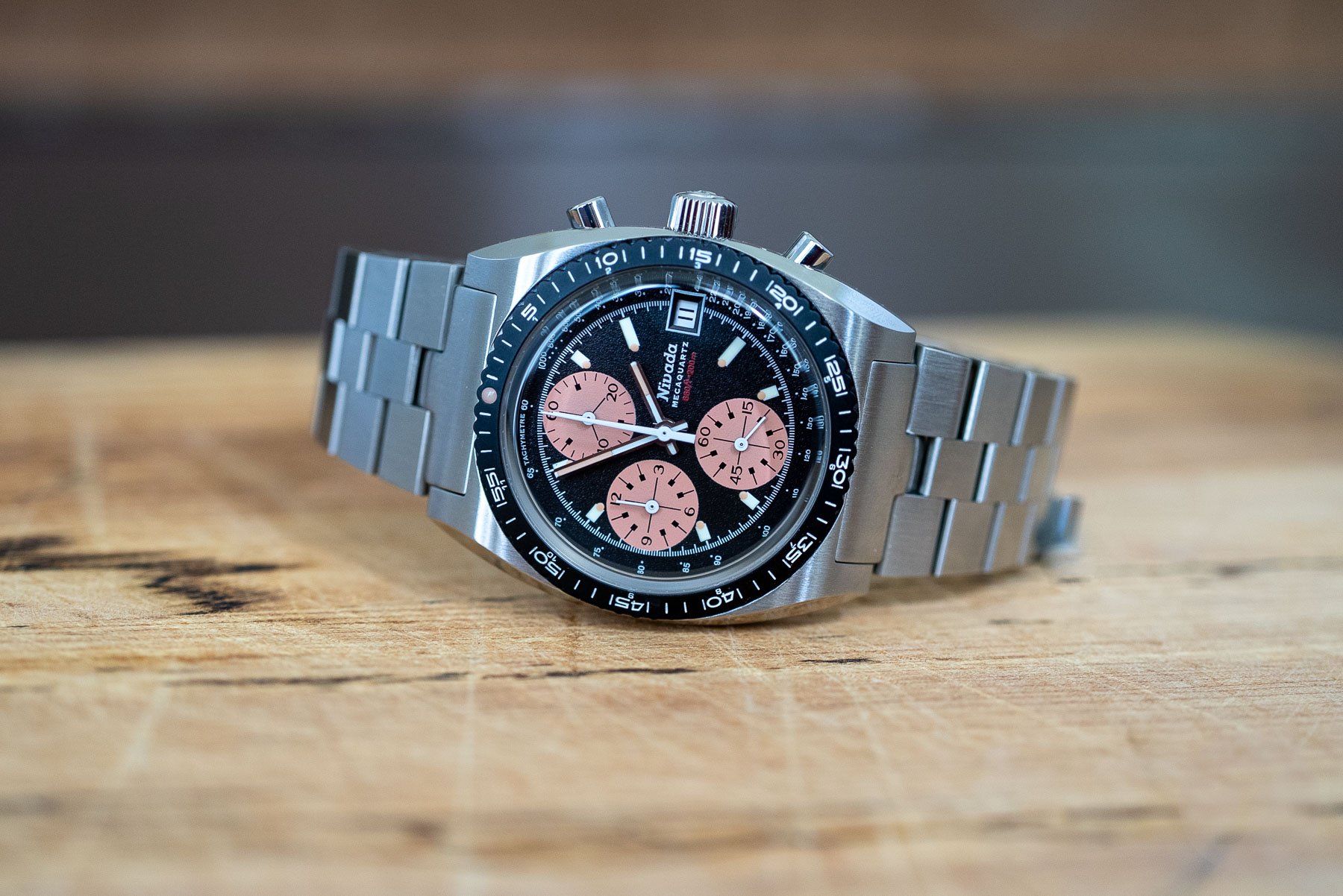 Nivada Grenchen Chronosport Mecaquartz Salmon Nivada Grenchen Chronosport Mecaquartz Salmon