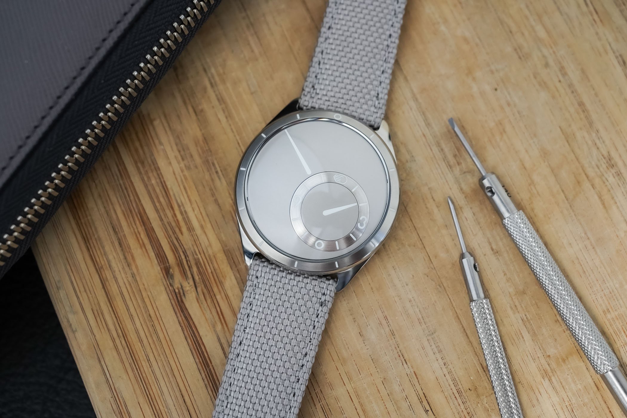 The Appealing Minimalism of The Ressence Type 9 The Appealing Minimalism of The Ressence Type 9