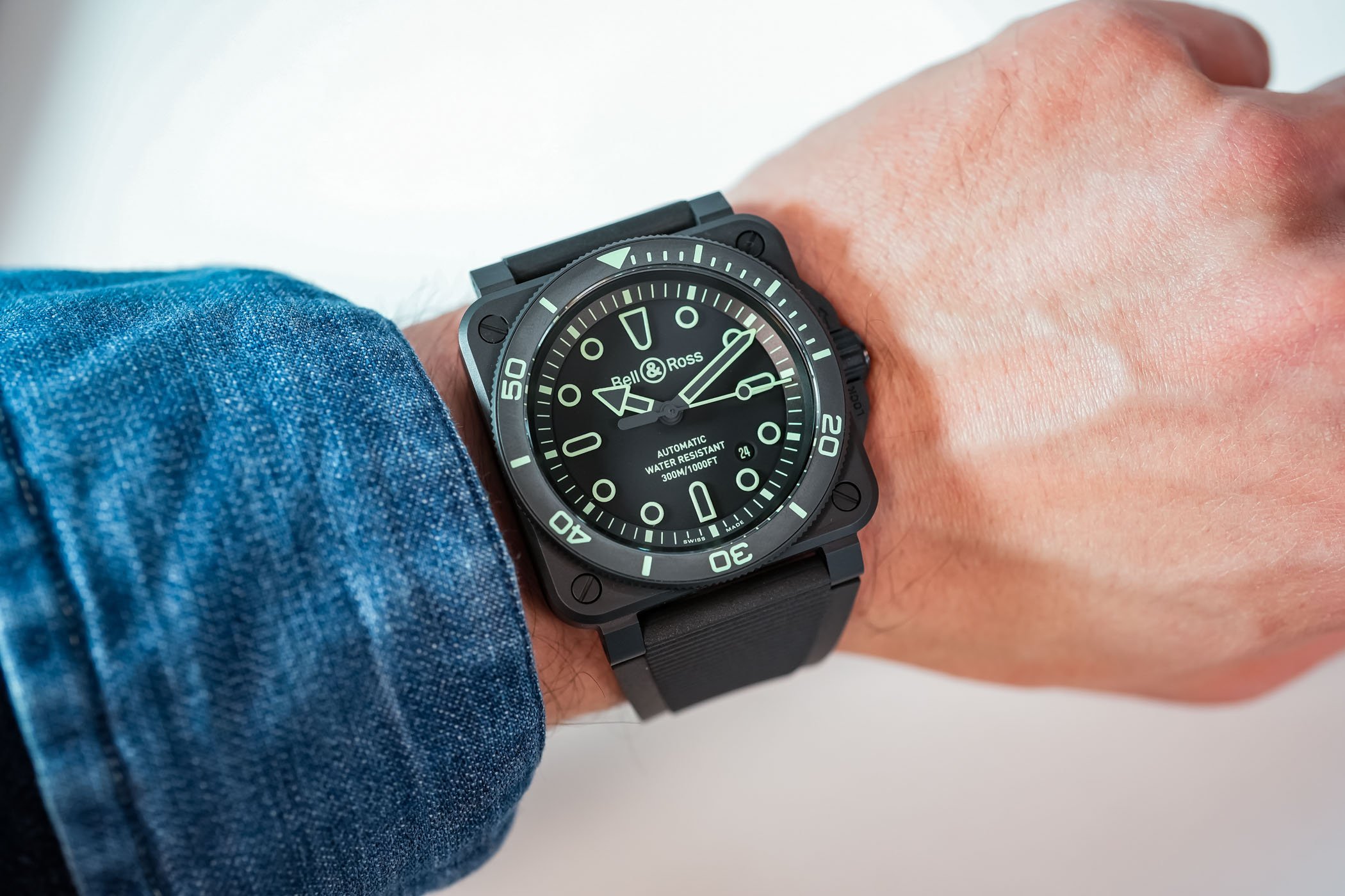 The New Bell & Ross BR-03 Diver Lum Outline The New Bell & Ross BR-03 Diver Lum Outline