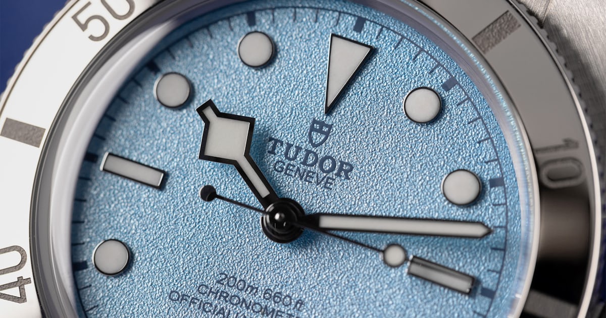 Hands-On: The Tudor Black Bay 54 “Lagoon Blue” Hands-On: The Tudor Black Bay 54 “Lagoon Blue”