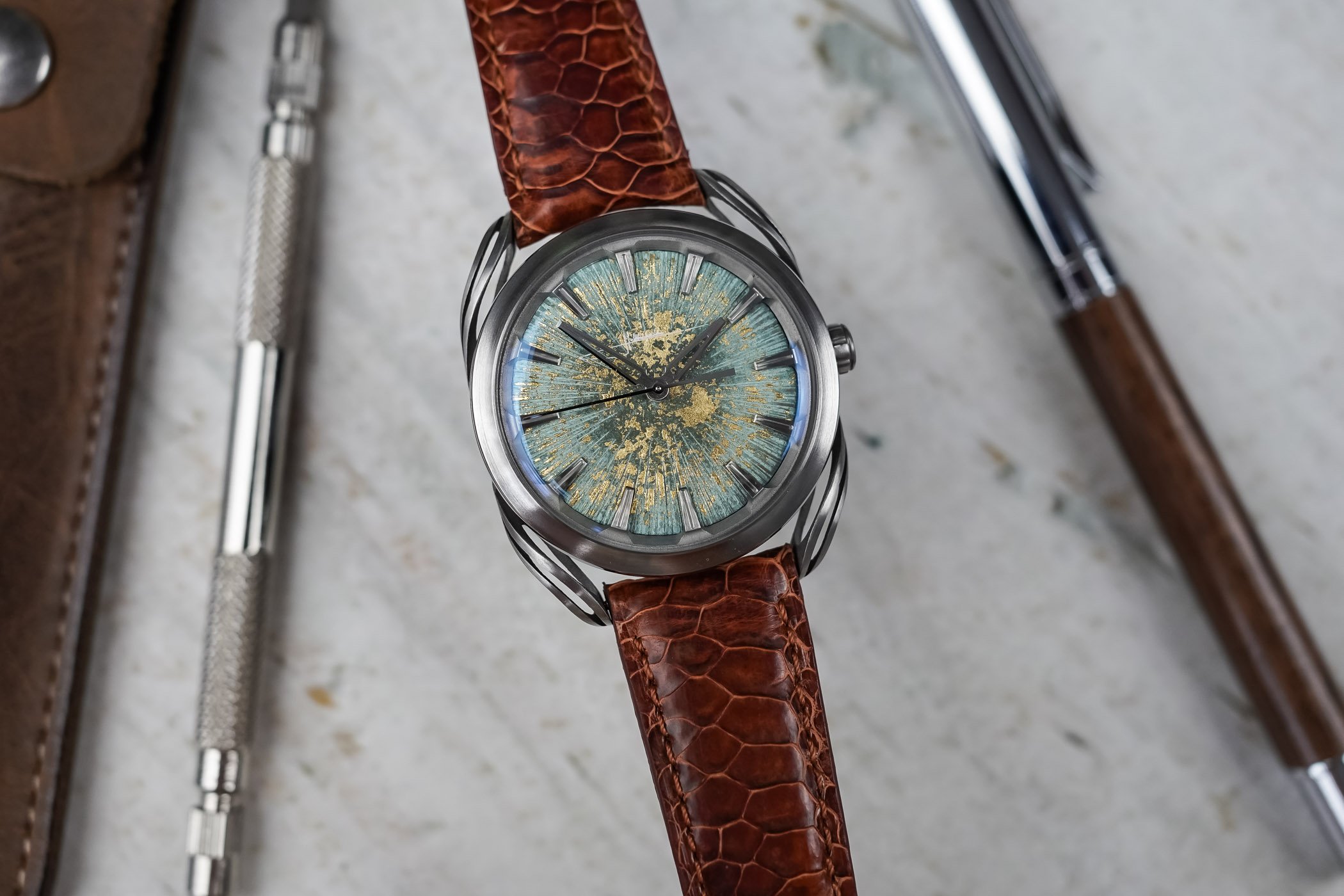 The Holthinrichs Signature Ornament LAB Series 1.24